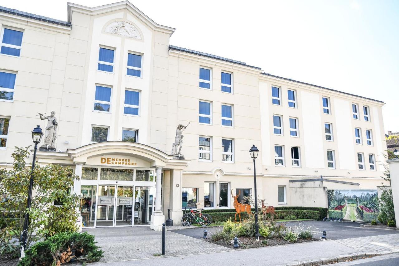 Hotel Mercure Chateau De Fontainebleau Bagian luar foto